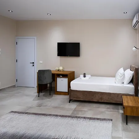 Hotel Erti *